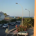 Apartman Laura Sea View *
